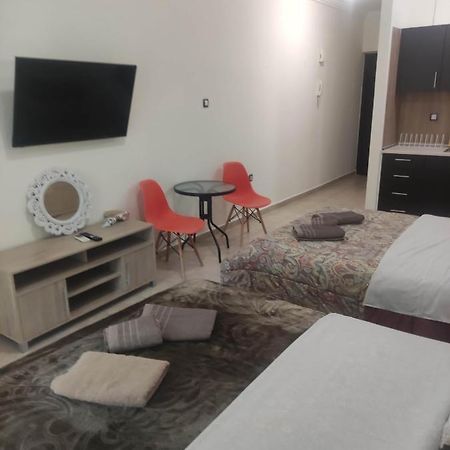 G M 3 Rooms Kentpo In The Heart Of The City Larissa Ngoại thất bức ảnh
